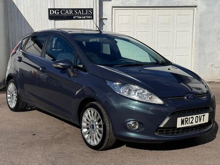 FORD FIESTA 1.4 Titanium