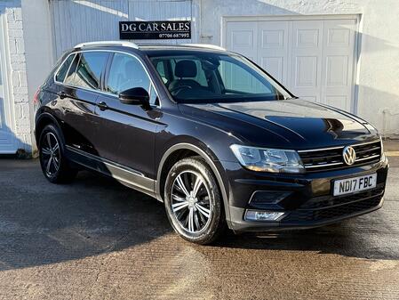 VOLKSWAGEN TIGUAN 2.0 TDI BlueMotion Tech SE Navigation