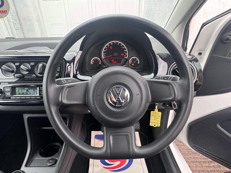 VOLKSWAGEN UP