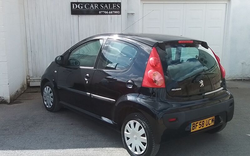 PEUGEOT 107